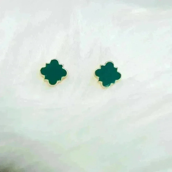 Chloe Clover Stud Earrings 18k Gold Plated Earrings in Green - Picture 1 of 7